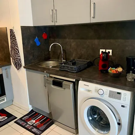 Agreable 2 Pieces Climatise Parking Gratuit Apartment *