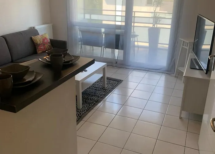 Agreable 2 Pieces Climatise Parking Gratuit *